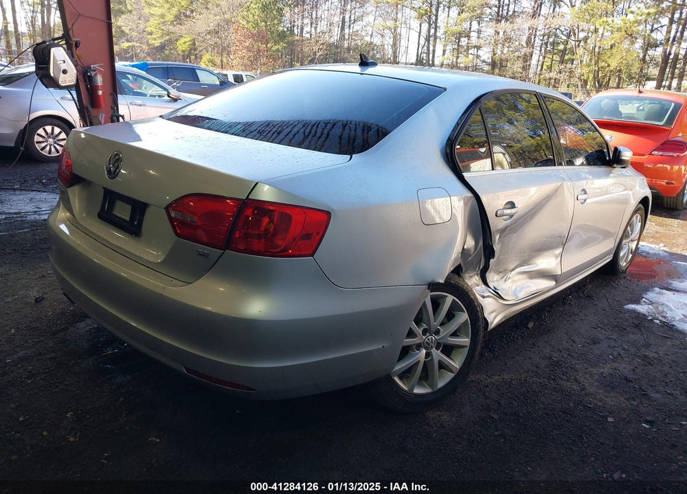 2014 VOLKSWAGEN JETTA 1.8T SE VIN: 3VWD17AJ9EM320448