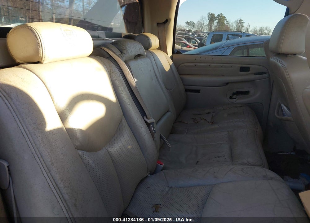 2004 CADILLAC ESCALADE EXT STANDARD VIN: 3GYEK62N84G243238