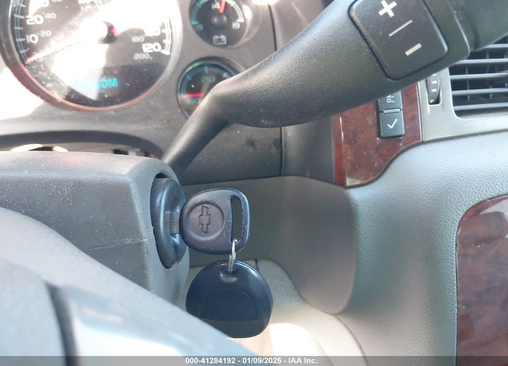 2011 CHEVROLET AVALANCHE 1500 LT1 VIN: 3GNTKFE38BG245390
