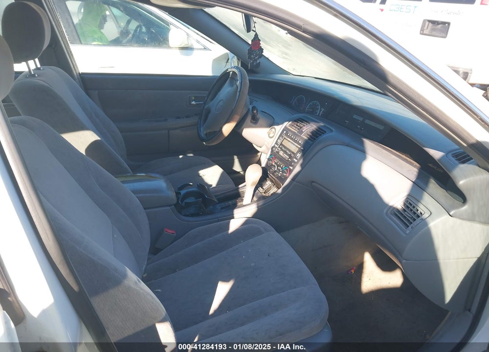 2000 TOYOTA AVALON XL VIN: 4T1BF28B7YU015135
