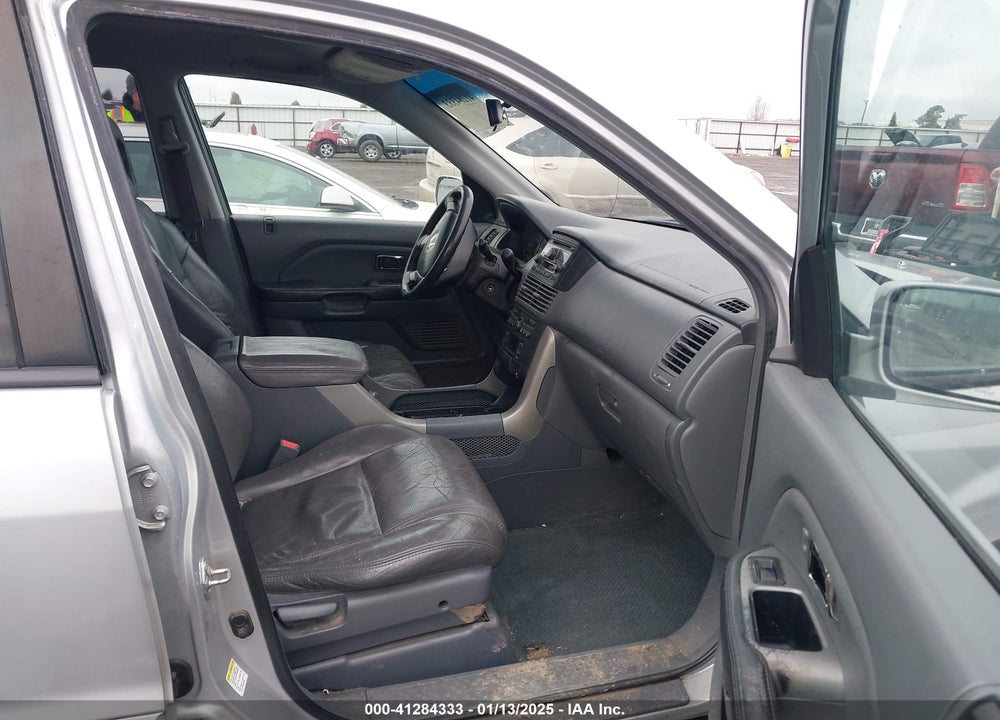 2004 HONDA PILOT EX-L VIN: 2HKYF18584H547274