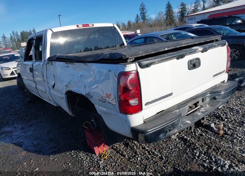 2003 CHEVROLET SILVERADO 1500 LS VIN: 2GCEK19T231179394