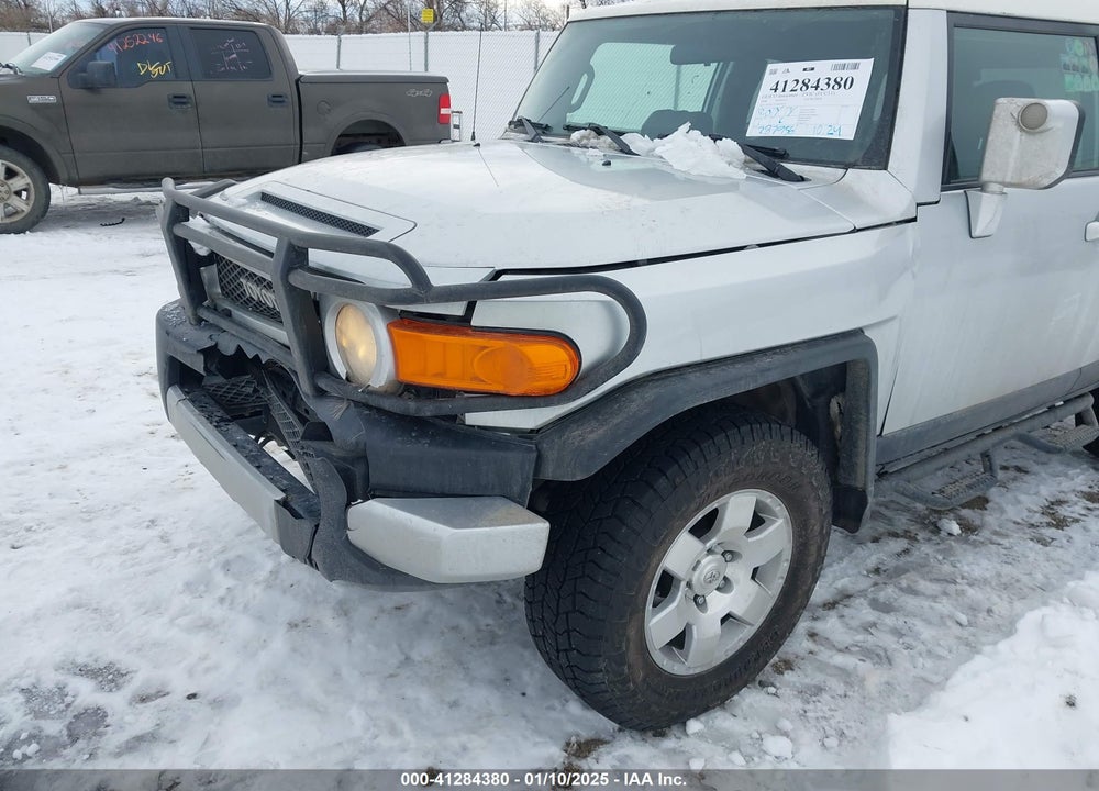 2008 TOYOTA FJ CRUISER VIN: JTEBU11F28K044728