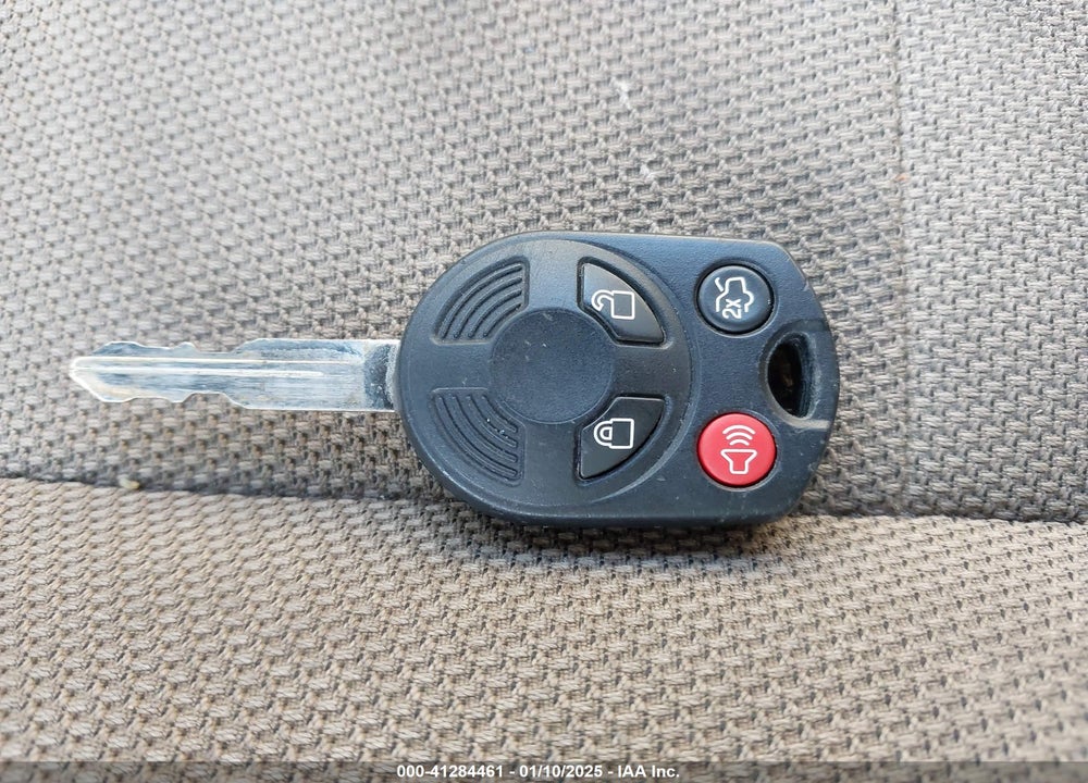 2010 FORD ESCAPE XLT VIN: 1FMCU0DG1AKA87157