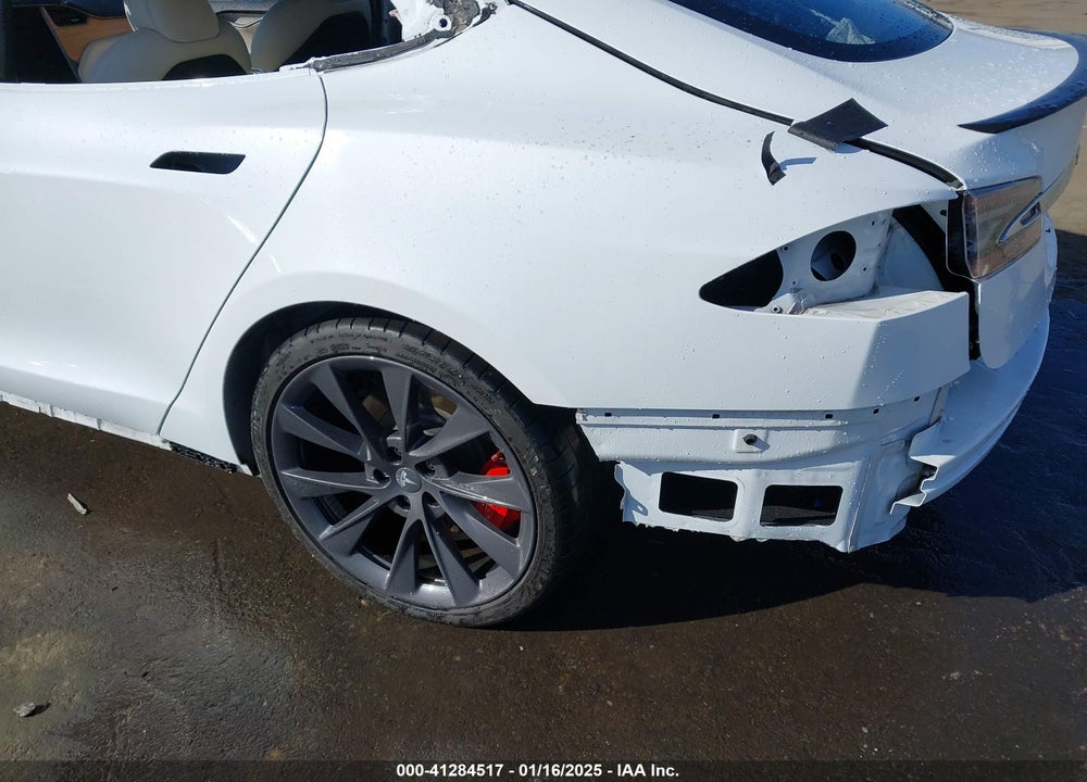2020 TESLA MODEL S VIN: 5YJSA1E47LF404443