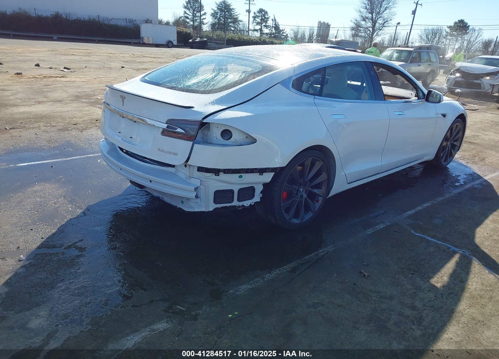 2020 TESLA MODEL S VIN: 5YJSA1E47LF404443