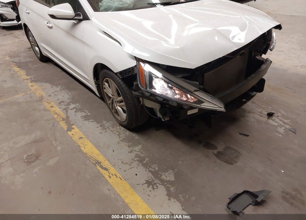 2020 HYUNDAI ELANTRA SEL VIN: 5NPD84LF0LH571903