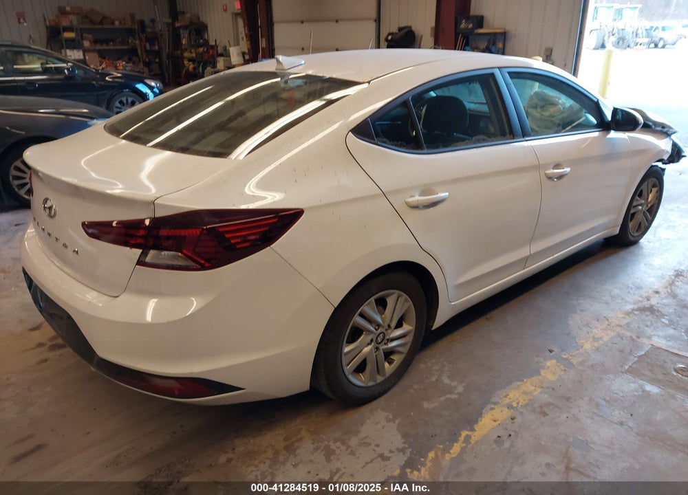 2020 HYUNDAI ELANTRA SEL VIN: 5NPD84LF0LH571903