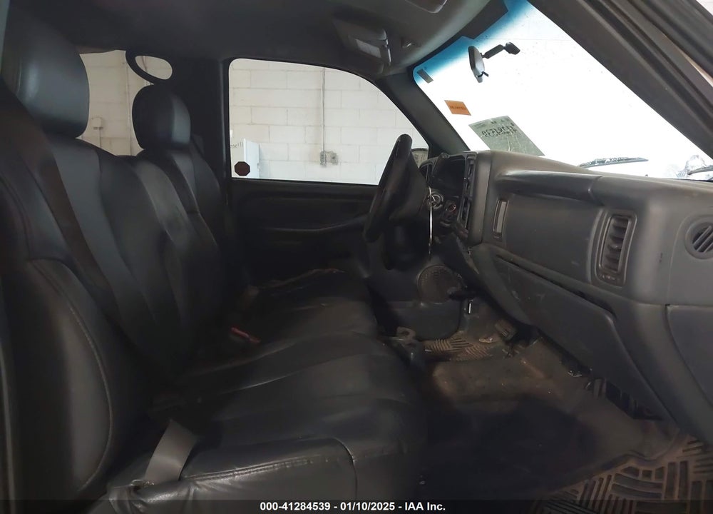 2001 CHEVROLET SILVERADO 2500HD VIN: 1GCHC23U61F178515