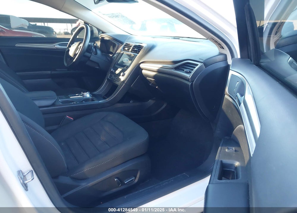 2019 FORD FUSION VIN: 3FA6P0HD5KR213600