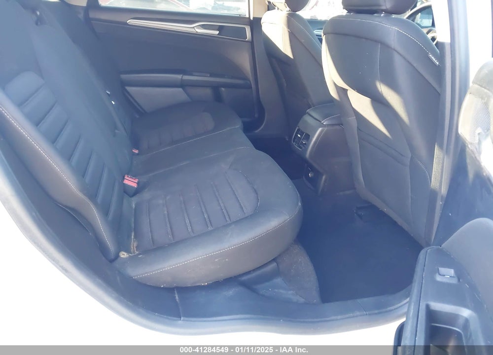 2019 FORD FUSION VIN: 3FA6P0HD5KR213600