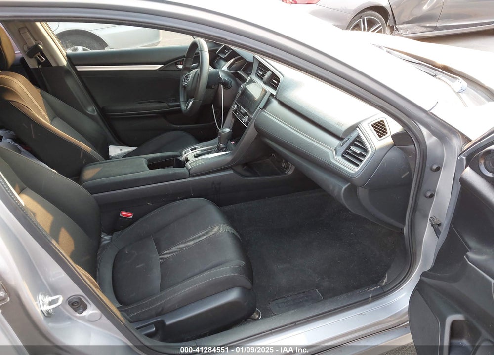 2018 HONDA CIVIC VIN: 2HGFC2F74JH515227