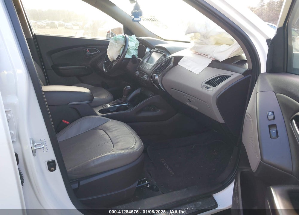 2015 HYUNDAI TUCSON LIMITED VIN: KM8JUCAG3FU102265
