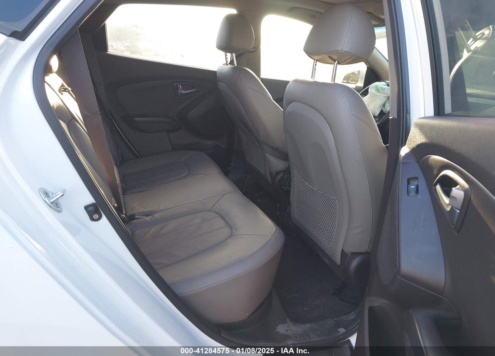 2015 HYUNDAI TUCSON LIMITED VIN: KM8JUCAG3FU102265