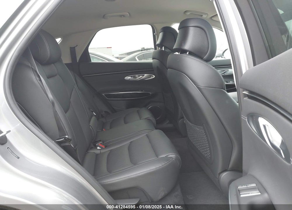 2025 GENESIS GV70 VIN: 5NMMADTB4SH029751