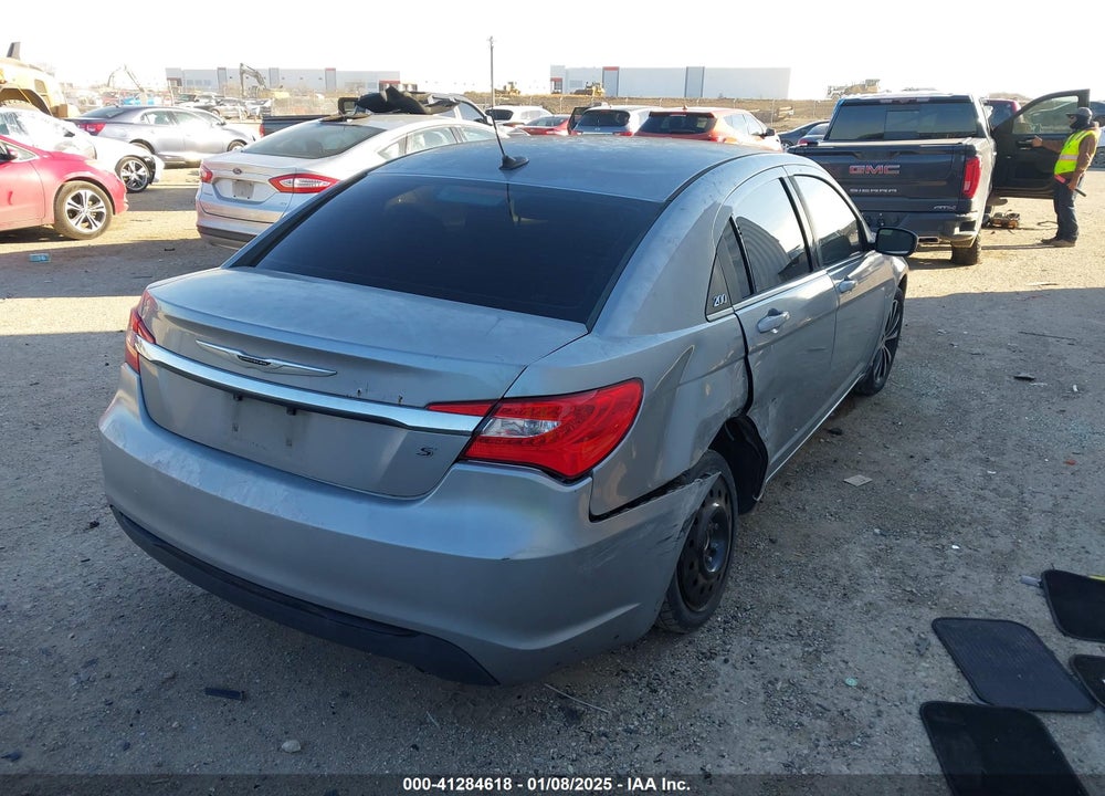2013 CHRYSLER 200 VIN: 1C3CCBBB8DN592582