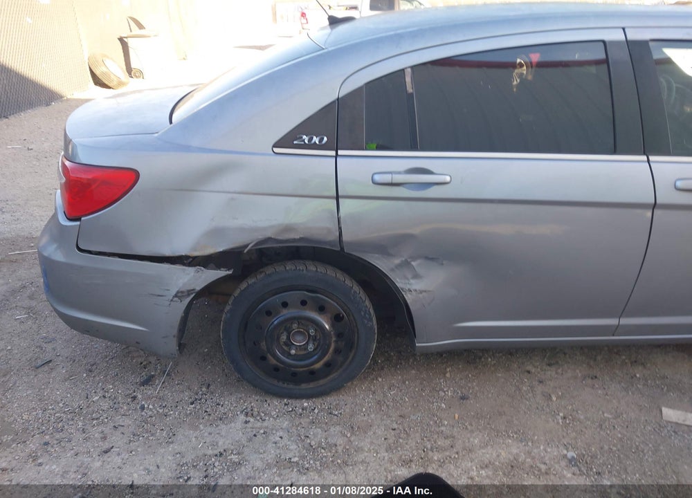 2013 CHRYSLER 200 VIN: 1C3CCBBB8DN592582