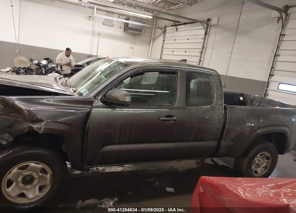 2017 TOYOTA TACOMA SR VIN: 5TFSX5EN5HX056864