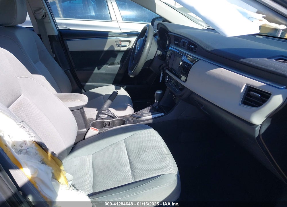 2015 TOYOTA COROLLA VIN: 5YFBURHE3FP210091