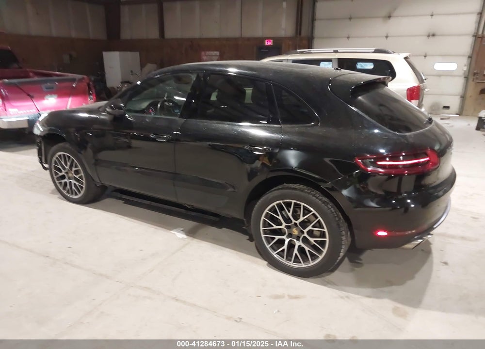2018 PORSCHE MACAN S VIN: WP1AB2A58JLB36038