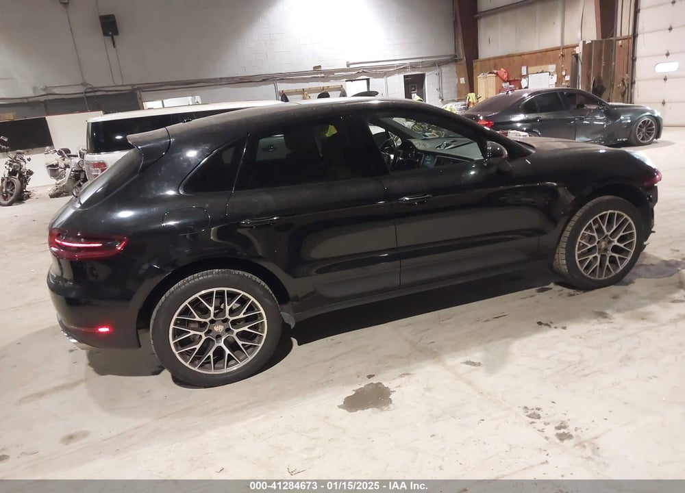 2018 PORSCHE MACAN S VIN: WP1AB2A58JLB36038