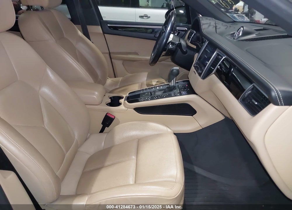 2018 PORSCHE MACAN S VIN: WP1AB2A58JLB36038