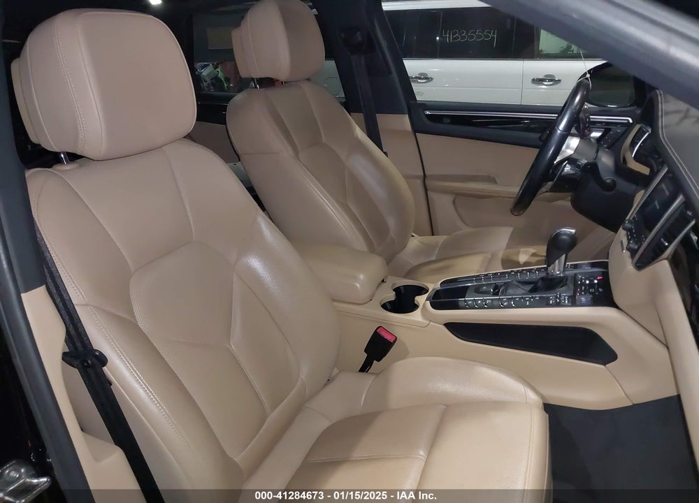 2018 PORSCHE MACAN S VIN: WP1AB2A58JLB36038