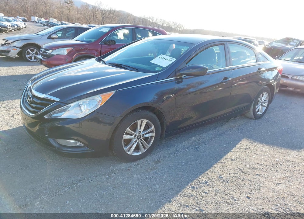 2013 HYUNDAI SONATA VIN: 5NPEB4AC5DH562890
