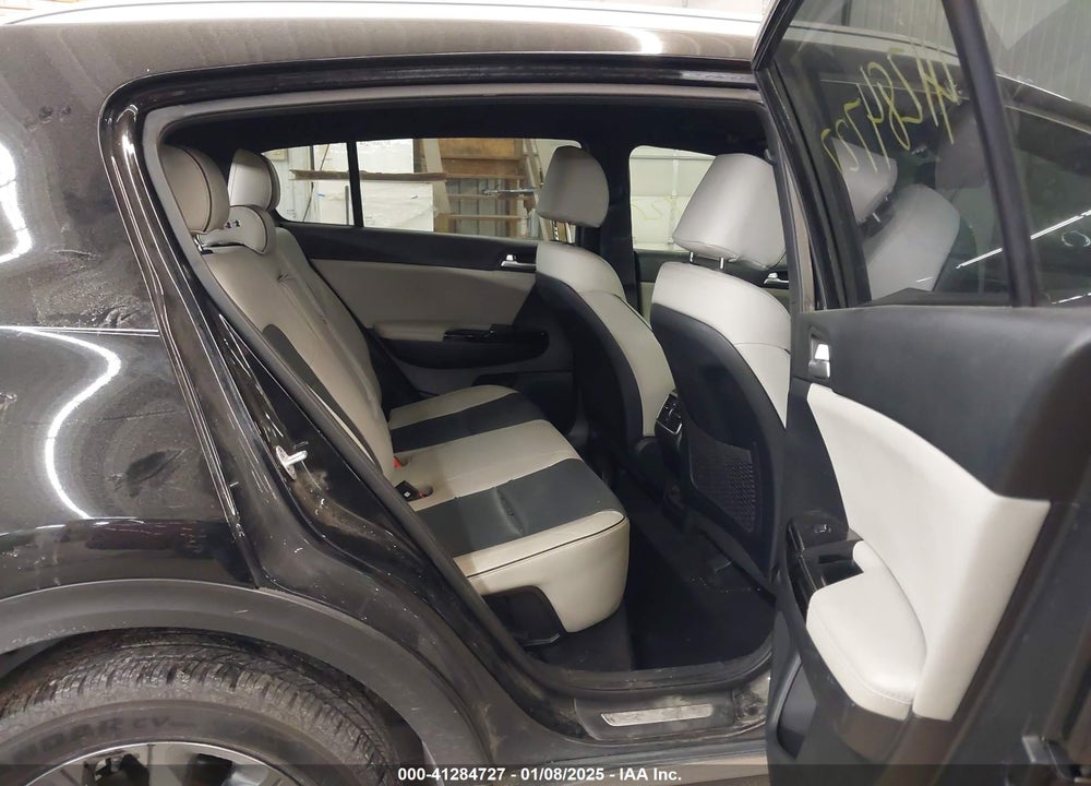 2018 KIA SPORTAGE EX VIN: KNDPNCAC7J7410703