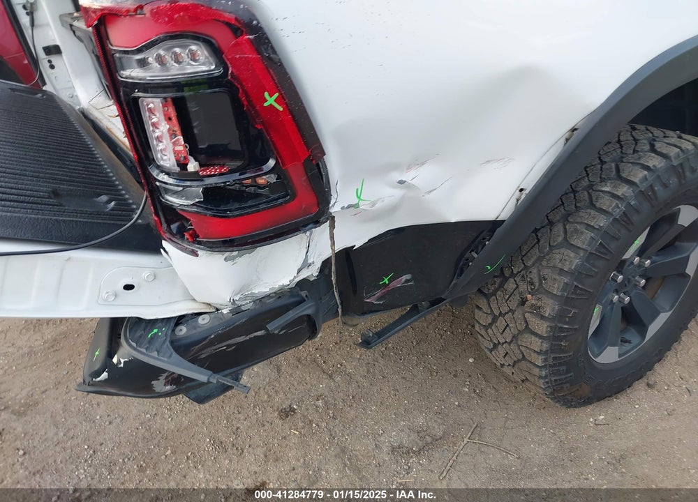 2019 RAM 1500 REBEL  4X4 6'4 BOX VIN: 1C6SRFET2KN860824