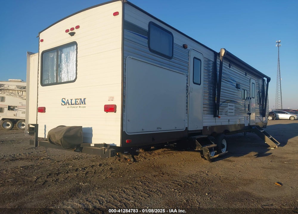 2018 SALEM 32BHDS VIN: 4X4TSMH25JA322790