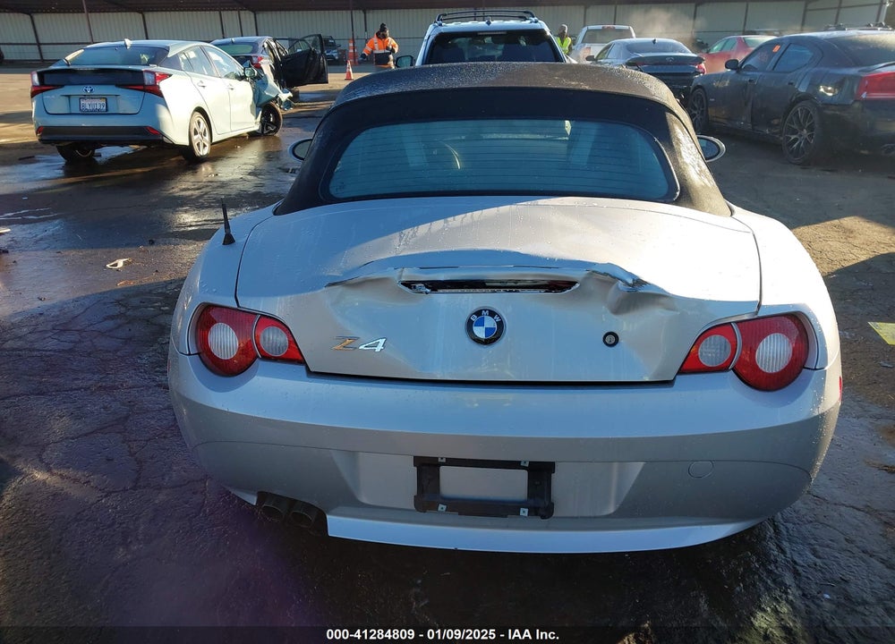2005 BMW Z4 2.5I VIN: 4USBT33585LS55620