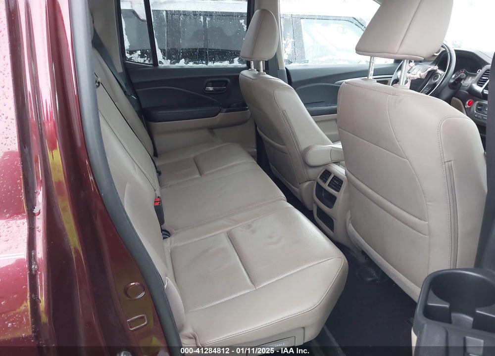 2017 HONDA RIDGELINE RTL-T VIN: 5FPYK3F67HB036203
