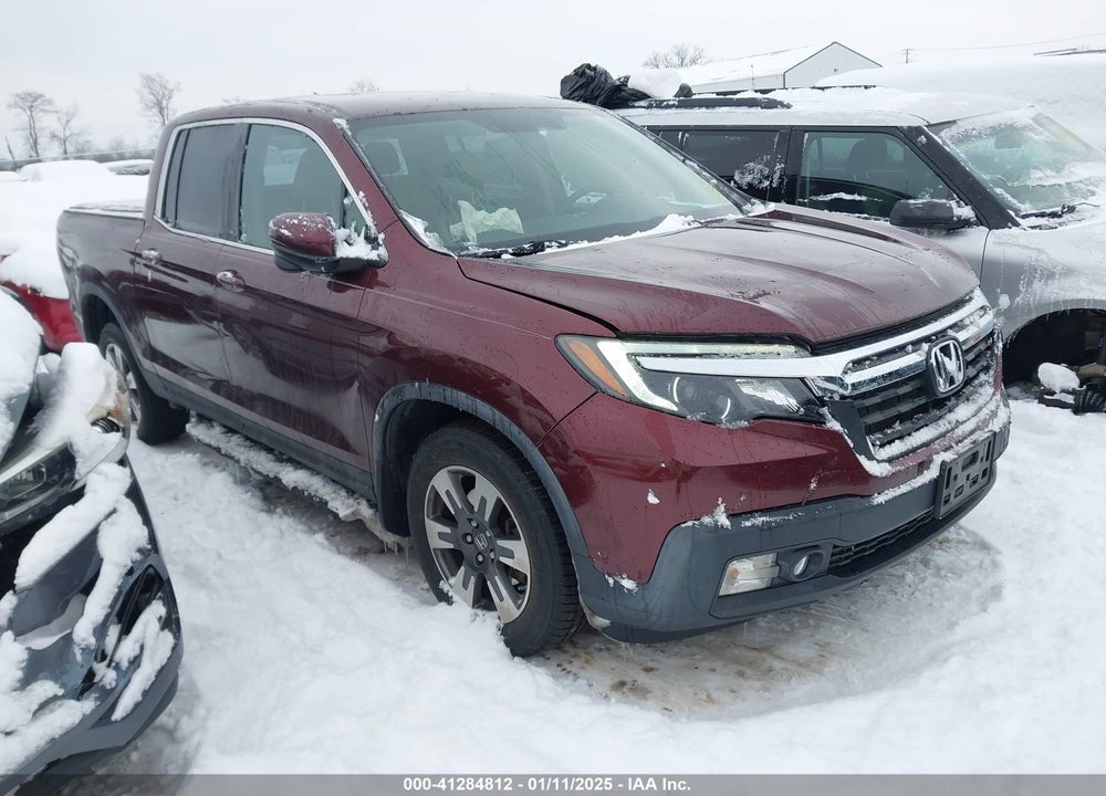 2017 HONDA RIDGELINE RTL-T VIN: 5FPYK3F67HB036203