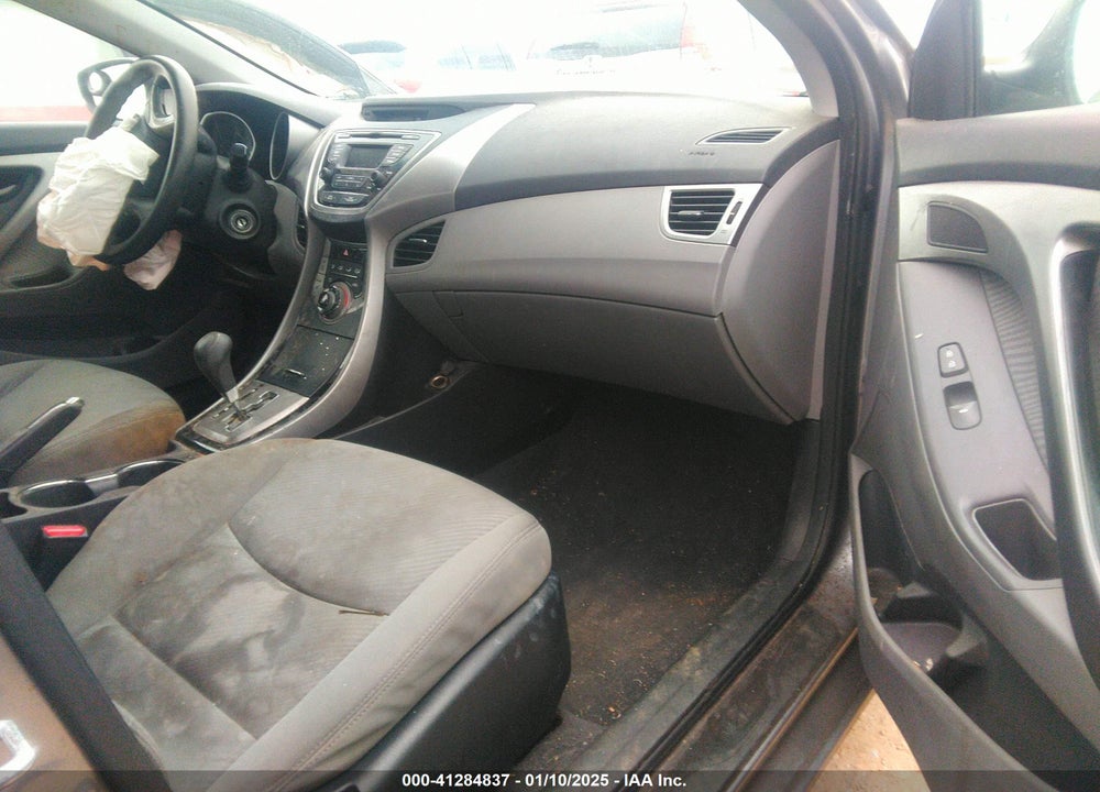 2013 HYUNDAI ELANTRA VIN: KMHDH4AE7DU666309