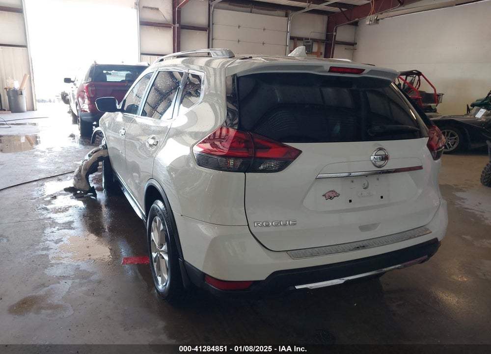 2018 NISSAN ROGUE S VIN: 5N1AT2MT0JC828685