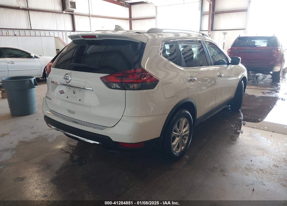 2018 NISSAN ROGUE S VIN: 5N1AT2MT0JC828685