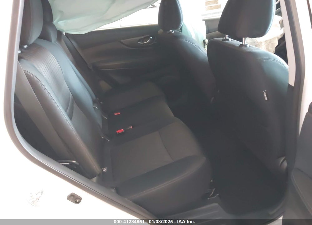 2018 NISSAN ROGUE S VIN: 5N1AT2MT0JC828685