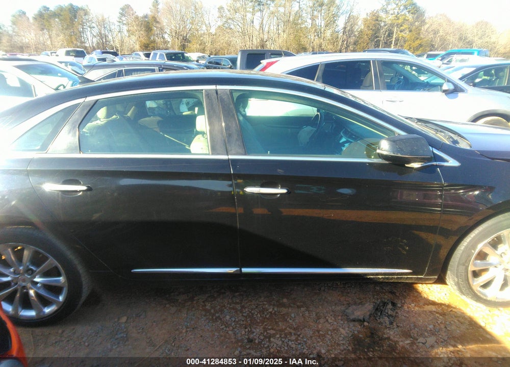2013 CADILLAC XTS VIN: 2G61P5S32D9220789