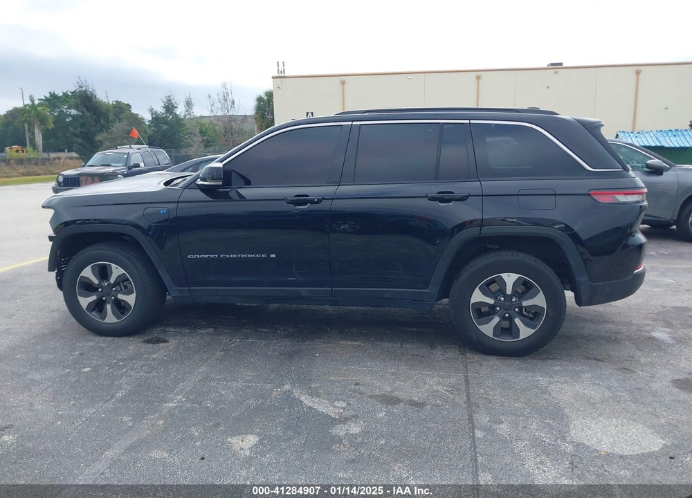 2024 JEEP GRAND CHEROKEE 4XE VIN: 1C4RJYB64RC115507
