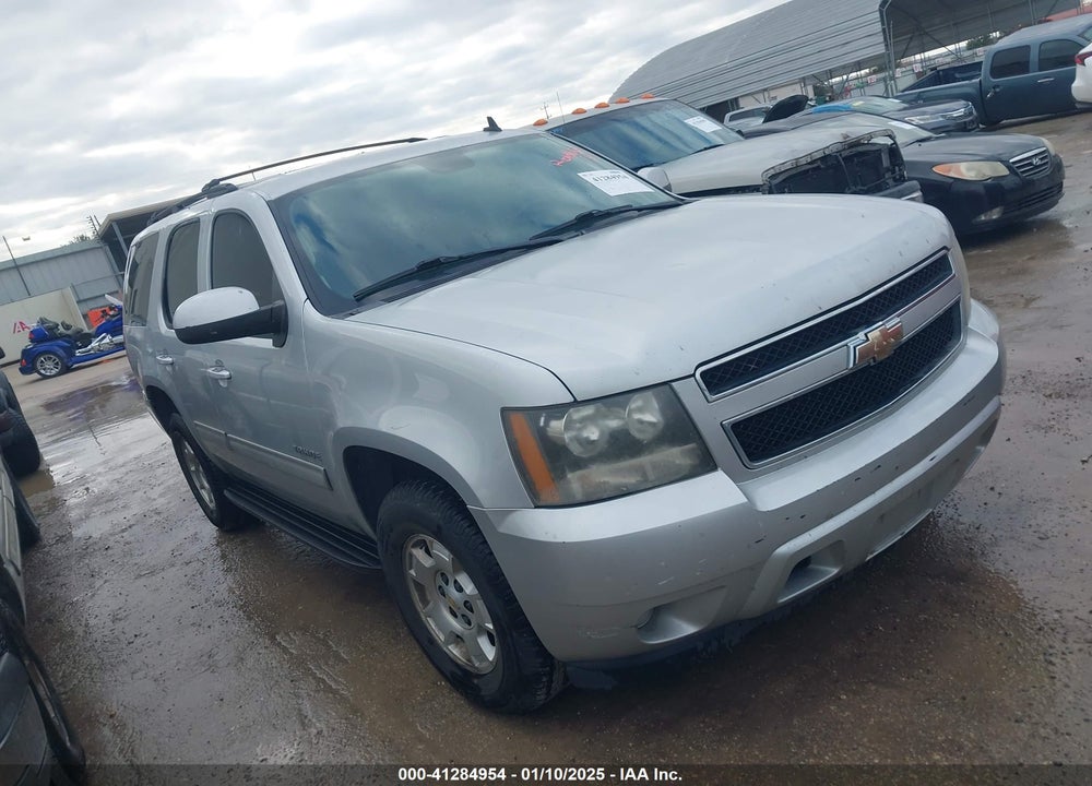 2011 CHEVROLET TAHOE LS VIN: 1GNSCAE02BR357961