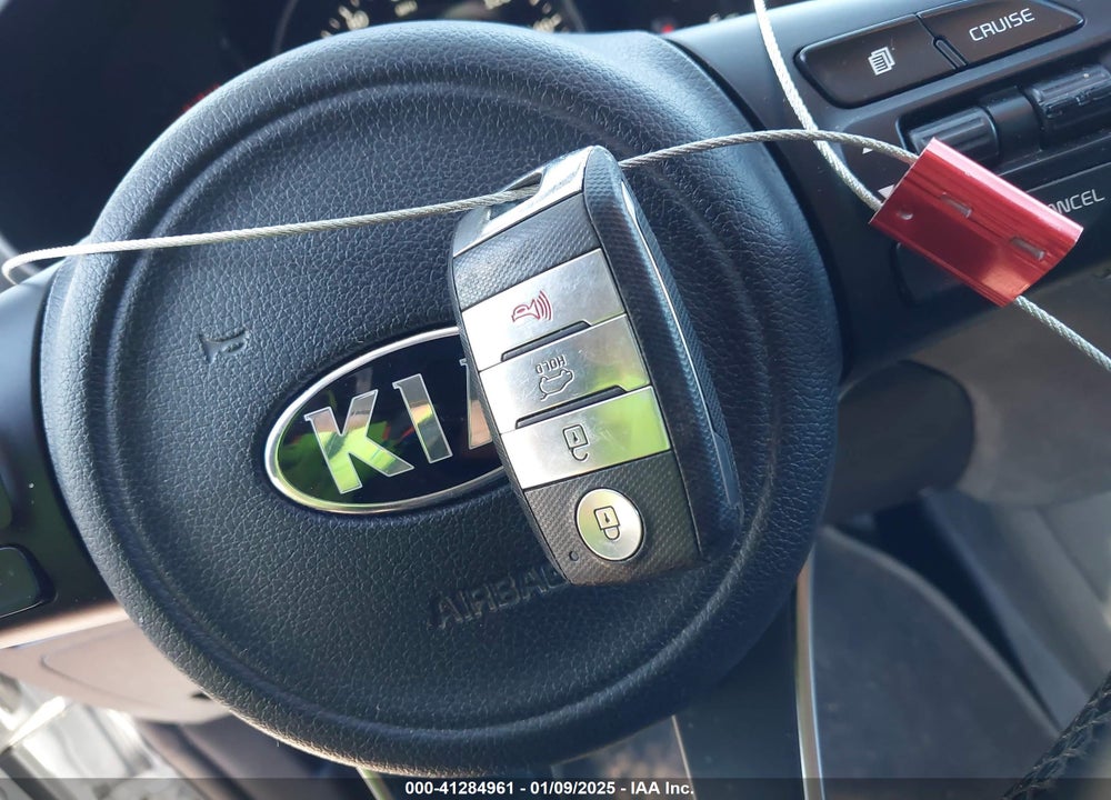 2017 KIA SORENTO 3.3L EX VIN: 5XYPH4A55HG192675