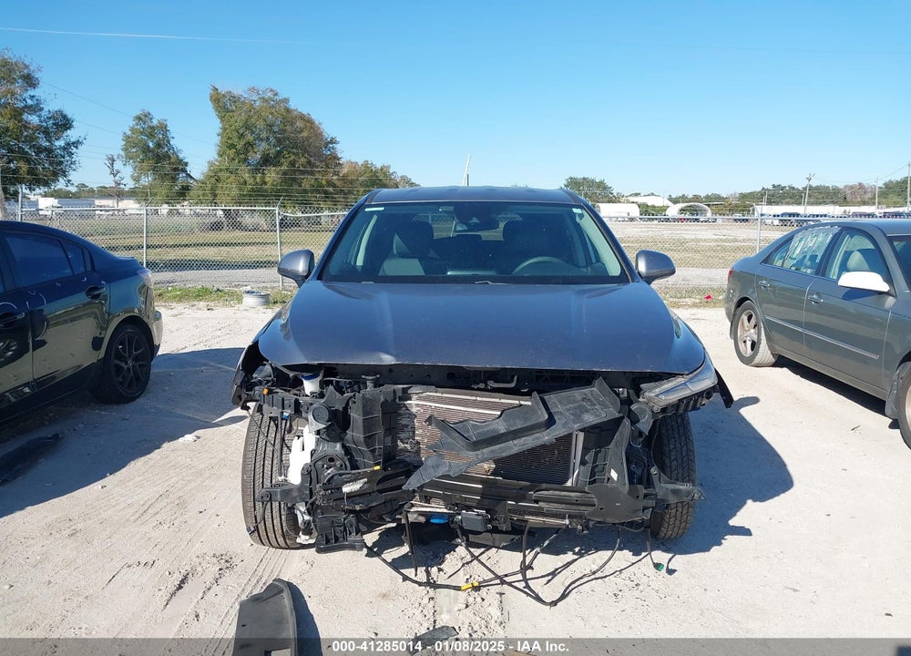 2019 HYUNDAI SANTA FE SE VIN: 5NMS23AD0KH027725
