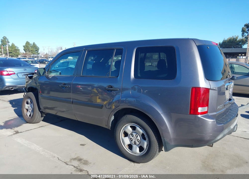 2015 HONDA PILOT LX VIN: 5FNYF4H2XFB016635