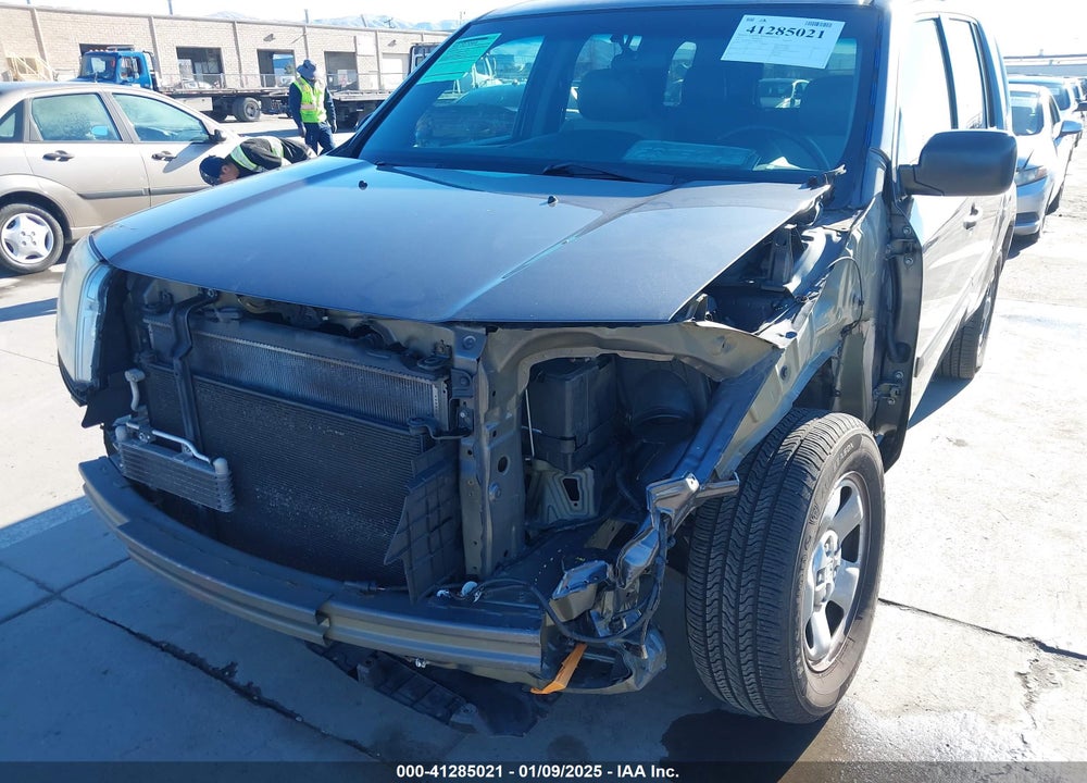 2015 HONDA PILOT LX VIN: 5FNYF4H2XFB016635