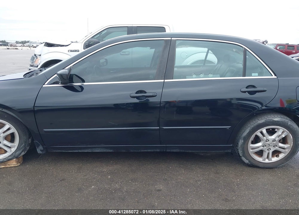 2007 HONDA ACCORD 2.4 EX VIN: 1HGCM56877A173614