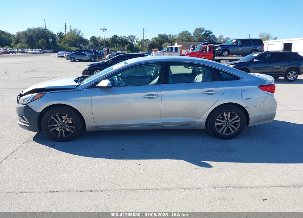 2017 HYUNDAI SONATA VIN: 5NPE24AF4HH492878