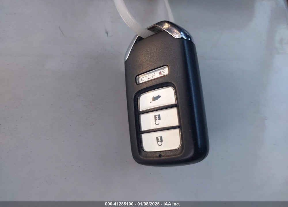 2018 HONDA PILOT LX VIN: 5FNYF5H18JB004294