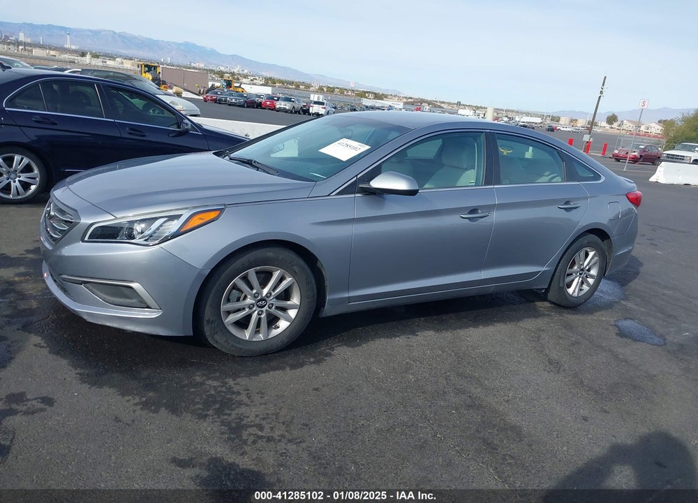 2016 HYUNDAI SONATA SE VIN: 5NPE24AF1GH405467
