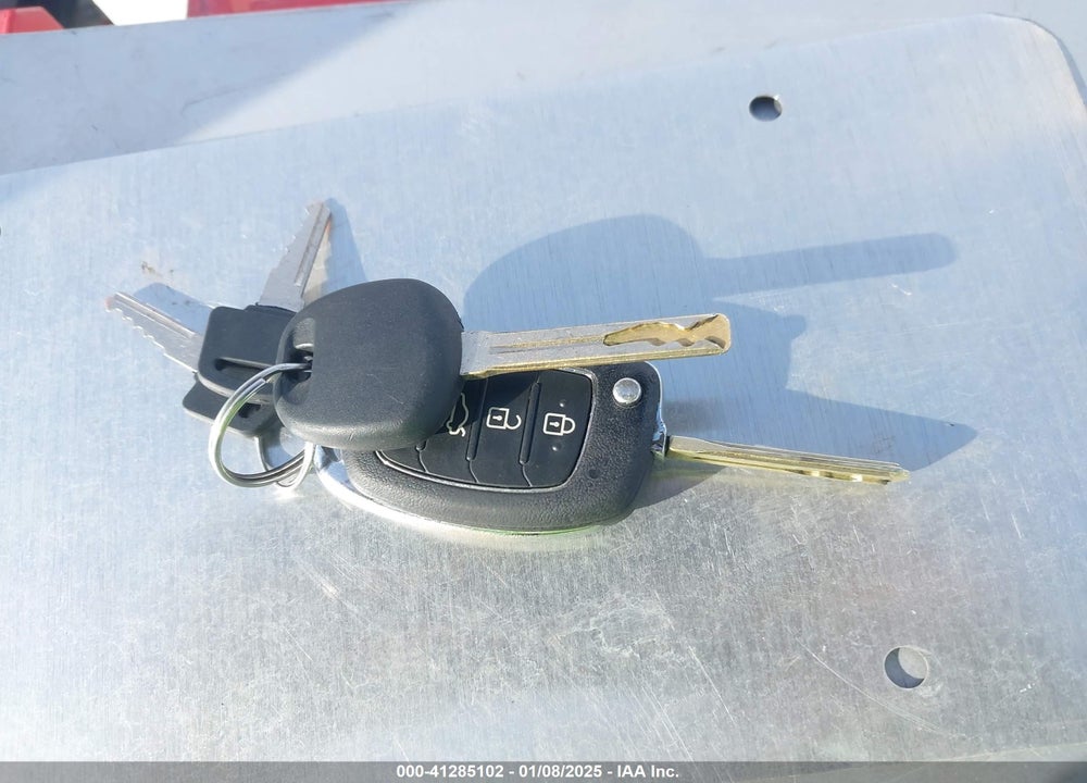 2016 HYUNDAI SONATA SE VIN: 5NPE24AF1GH405467